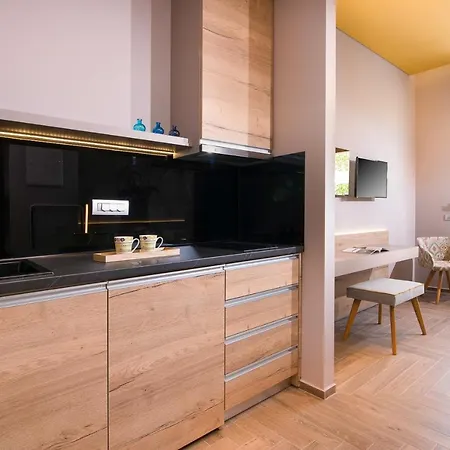 Aparthotel On The Rocks 3*